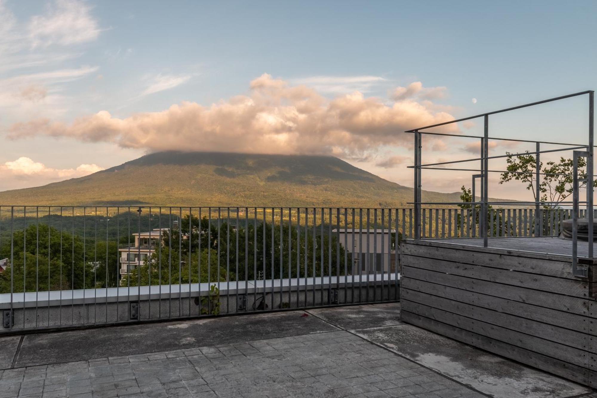 Kira Kira Suites By H2 Life Kutčan Exteriér fotografie